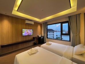 Habitación Deluxe con 2 camas individuales, 2 habitaciones, no fumadores | Caja fuerte, escritorio, cortinas opacas y sistema de insonorización