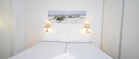 2 soverom, strykejern/-brett, wi-fi (inkludert) og sengetøy