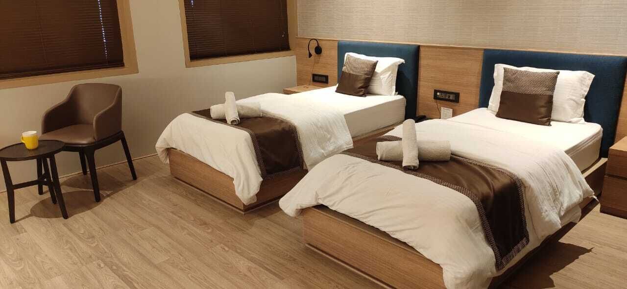 Deluxe Double Room | Desk, laptop workspace, free WiFi