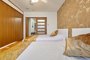 1 غرفة نوم ومكواة/لوح كي وخدمة الإنترنت