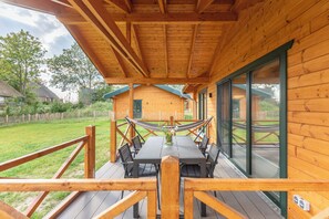 Outdoor dining - Vacation home "Huus Mullewap" in Kating for up to 4 people (Kating)