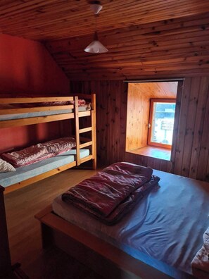 3 dormitorios, tabla de planchar con plancha, wifi