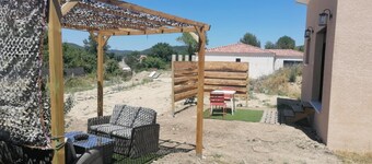 Gite with pool access