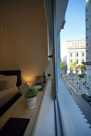 Interior - Bliss apartment - central Piraeus, 2min from Metro, Theater View (Pireas)