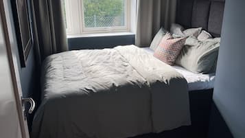 WiFi, bed sheets