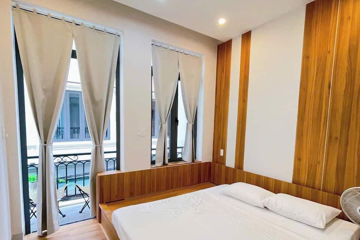 Habitación individual urbana, 1 habitación, para no fumadores, vista a la ciudad | Wifi gratis y ropa de cama