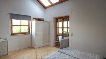 1 chambre, fer et planche Ă repasser, Wi-Fi gratuit, draps fournis