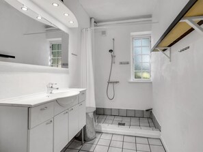 Bathroom - "Iivo" - 1.3km from the sea by Interhome (Dannemare)
