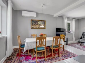 Dining - "Iivo" - 1.3km from the sea by Interhome (Dannemare)