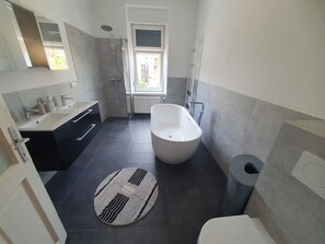 Hair dryer, towels