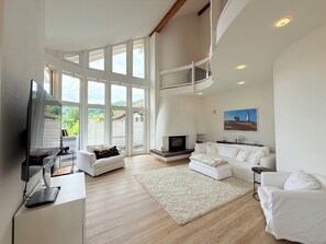 TV, fireplace, DVD player, ping pong