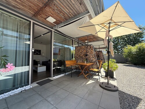 See und Mehr Apartment 1 - Modern apartment with covered terrace by the lake