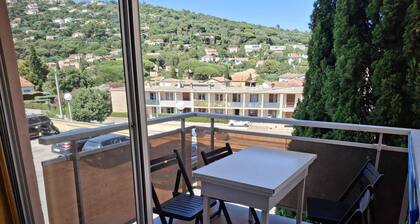 Pool apartment, 3 minutes from the sea, shops, pets allowed