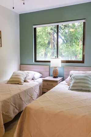 10 bedrooms, iron/ironing board, WiFi, bed sheets