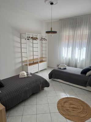 2 bedrooms, WiFi, bed sheets