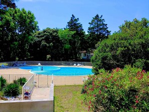 Piscina coperta, una piscina riscaldata