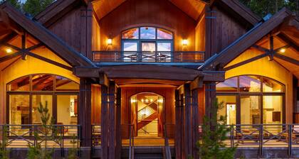 Ski In Out Luxury Chalet 233 I Private Hot Tub I Amazing Views I Best Price I Discounted Attractions