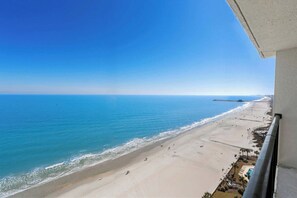On the beach - Arcadian I Penthouse F - Oceanfront! (Myrtle Beach)
