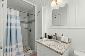Shower, towels, shampoo
