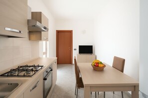 Kühlschrank, Ofen, Herdplatte