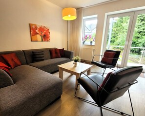 Apartment | Living area - Bright Stay in Central Winterberg (Winterberg)