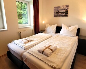 2 bedrooms, bed sheets - Bright Stay in Central Winterberg (Winterberg)