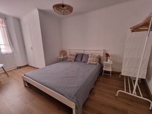 2 bedrooms