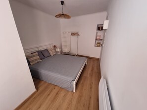 2 bedrooms