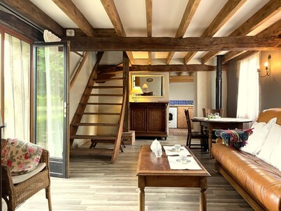 Charming cottage in Lurcy-Lévis with air conditioning and garden