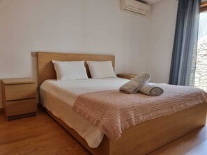 1 habitación y ropa de cama 