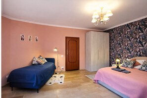 Unclassified image, 3 of 51, button