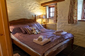 1 chambre, fer et planche à repasser, Wi-Fi, literie fournie