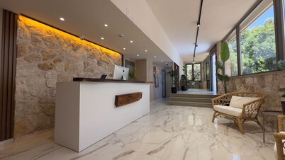 Loca Centre Hotel