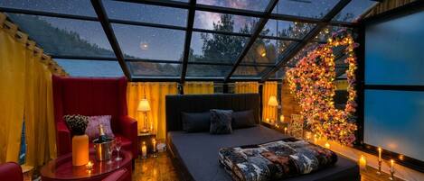 Panoramic Double Room, 1 King Bed, Balcony, Mountain View | Individually decorated, individually furnished, laptop workspace