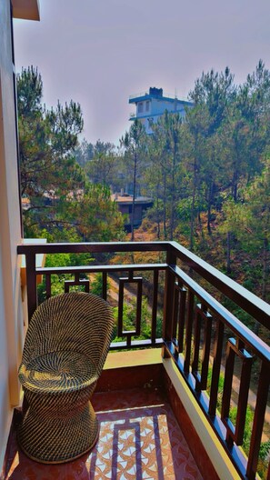 Dormitorio condiviso Deluxe, per sole donne, balcone, vista montagna | Vista balcone