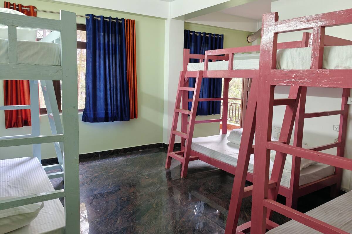 Deluxe Shared Dormitory, Mixed Dorm, Balcony, Mountain View | Individually decorated, individually furnished, laptop workspace