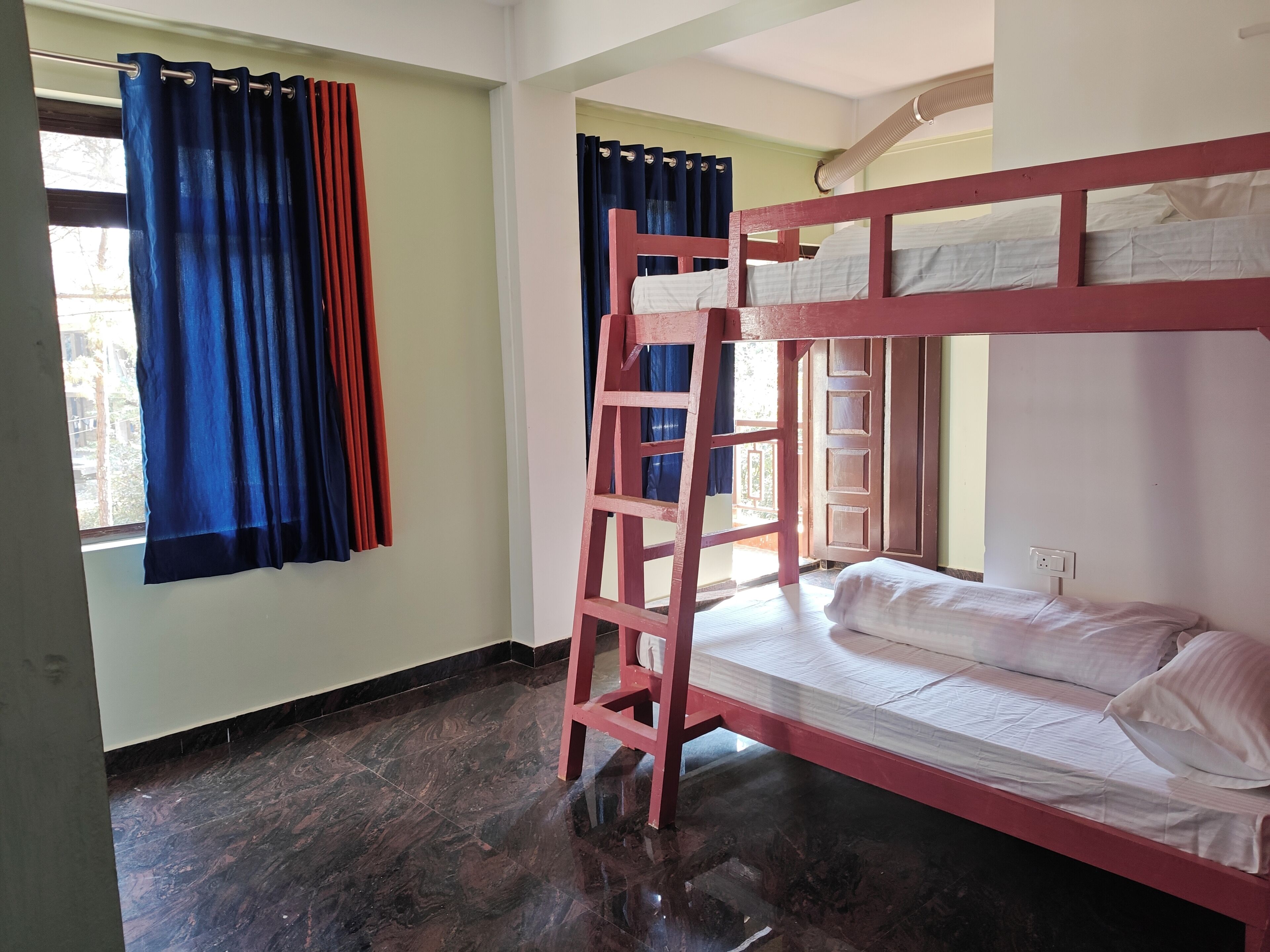 Deluxe Shared Dormitory, Mixed Dorm, Balcony