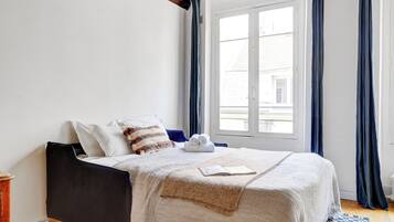 Apartamento City, 1 cama de matrimonio con sofá cama, no fumadores, vistas a la ciudad | Zona de estar | Una Smart TV