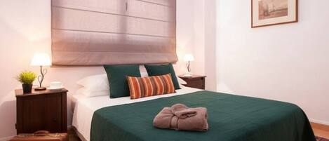 2 soverom, strykejern/-brett, wi-fi (inkludert) og sengetøy