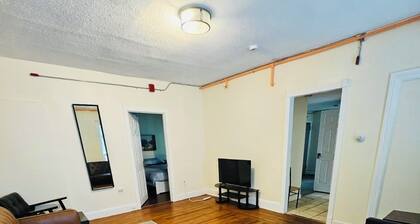 Cozy 2 bed near Whole Foods, Downtown, Miriam, etc