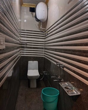ห้องพักสำหรับสี่ท่าน | ห้องน้ำ | ฝักบัว, สบู่