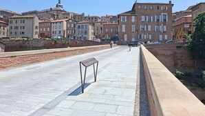 Miscellaneous - A quiet nest just 150m from the town center, with private parking included. (Albi)