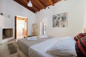 2 عدّة غرف نوم وواي فاي وملاءات أسرّة