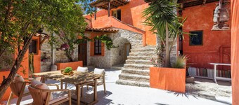 Old Town Charm – Casa Historica