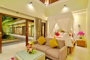 Comfort Villa, Mountain View | Living area | Flat-screen TV