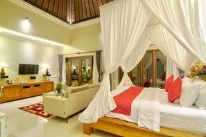 Desk, laptop workspace, free WiFi