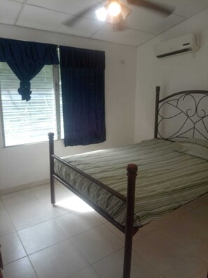 1 bedroom, bed sheets