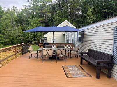 Secluded waterfront 2-bedroom / 2 bath on private 152 acre Sportsman's Pond.