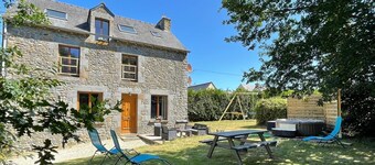 8/9-person gîtes with Jacuzzi. Near saint Malo/dinan. Pets allowed