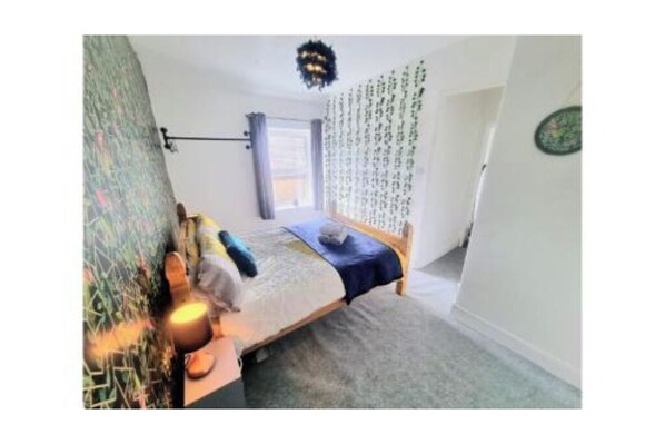 3 bedrooms, iron/ironing board, free WiFi, bed sheets - Cosy 3 Bedroom Peak District House (Buxton)